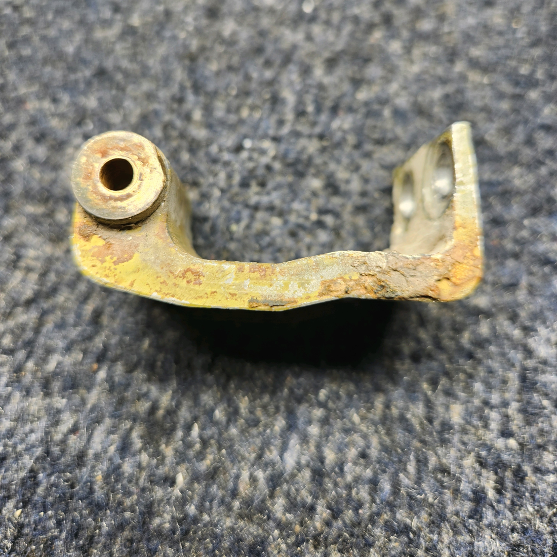 Used aircraft parts for sale, 35-400018-8 BEECHCRAFT F35 CABIN DOOR HINGE ASSEMBLY UPPER