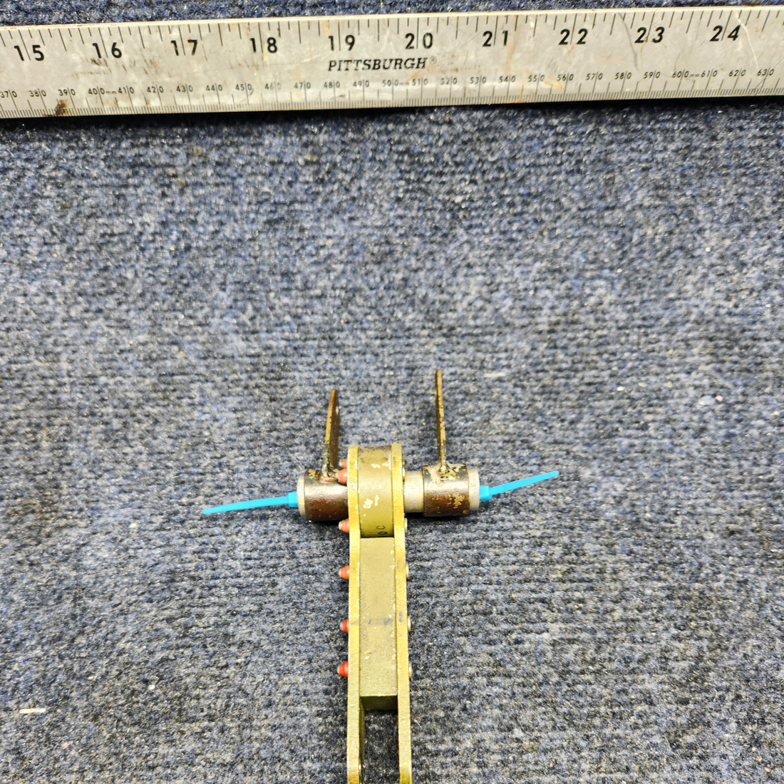 Used aircraft parts for sale, 913033-000 Mooney M20J AFT ELEVATOR BELLCRANK ASSY