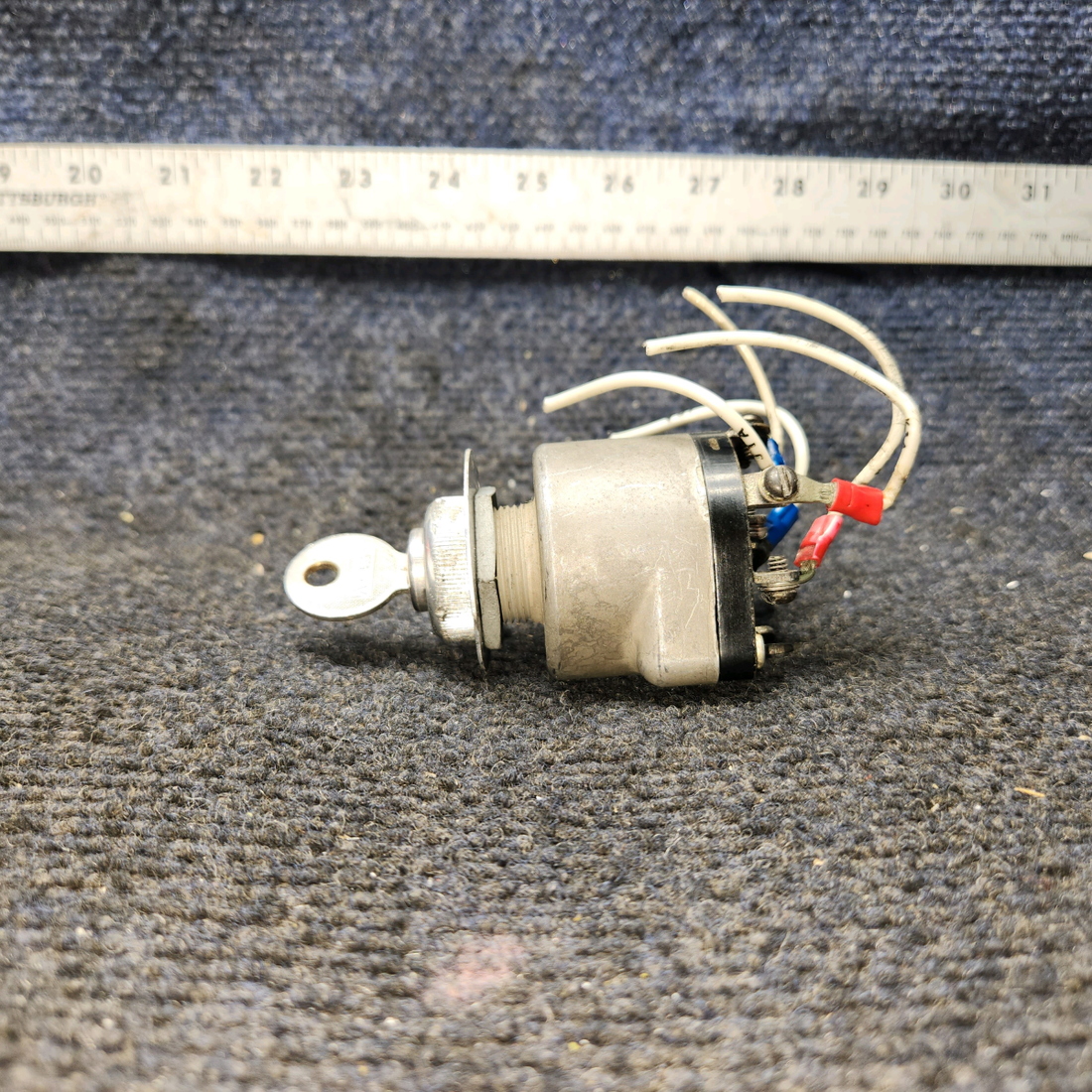 Used aircraft parts for sale, 10-357200-1 TCM Piper PA28-161 Ignition Switch Assembly with Keys