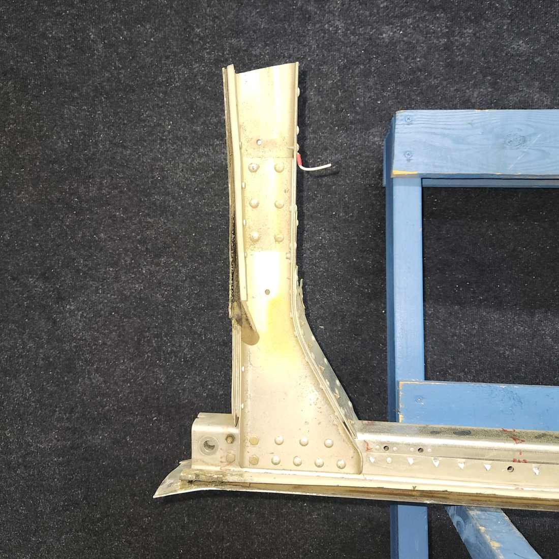 Used aircraft parts for sale, 0511162-5 CESSNA 172K FUSELAGE CENTER SECTION FWD SPAR