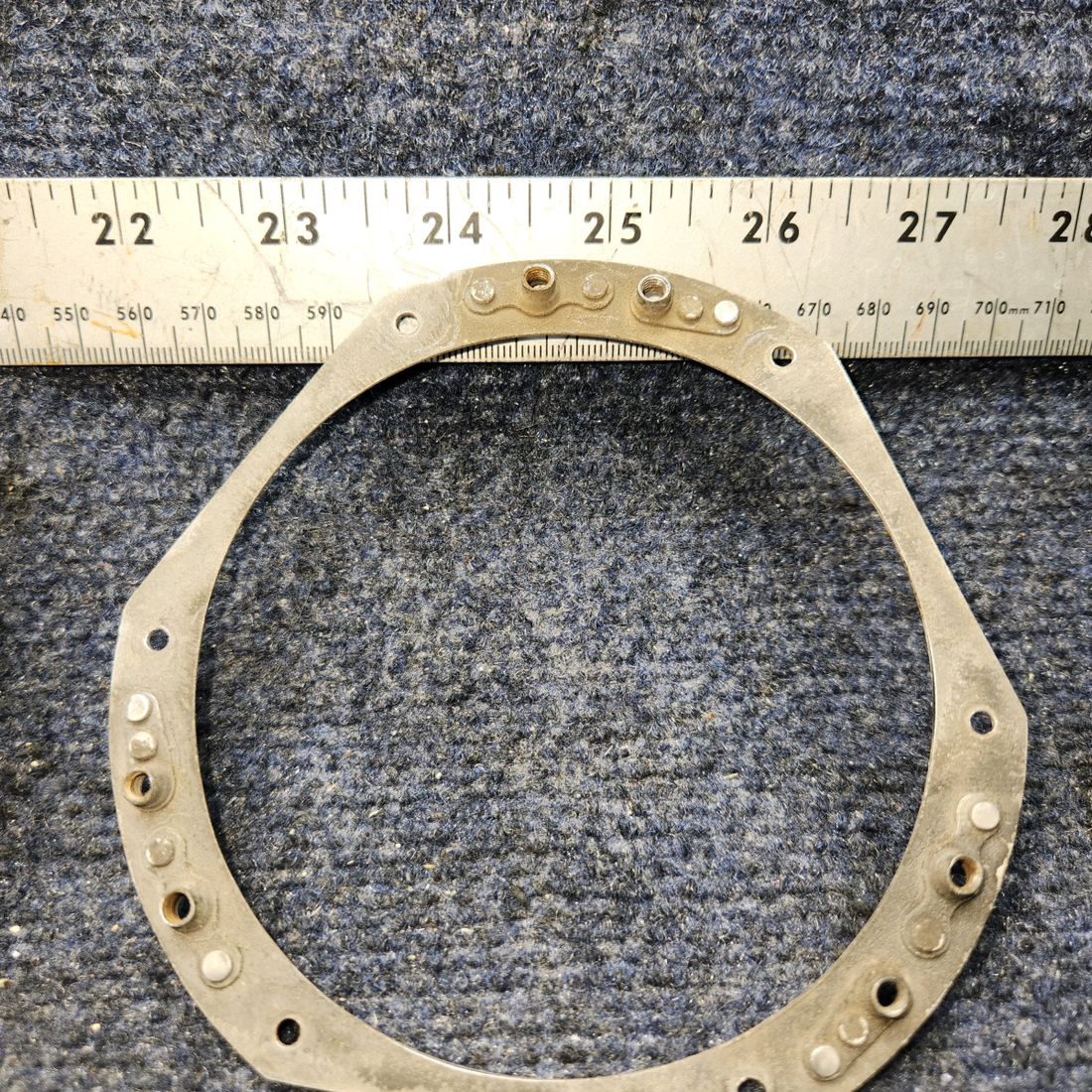Used aircraft parts for sale, 0452227-1 Cessna 172RG Landing Light Bracket and Bulb