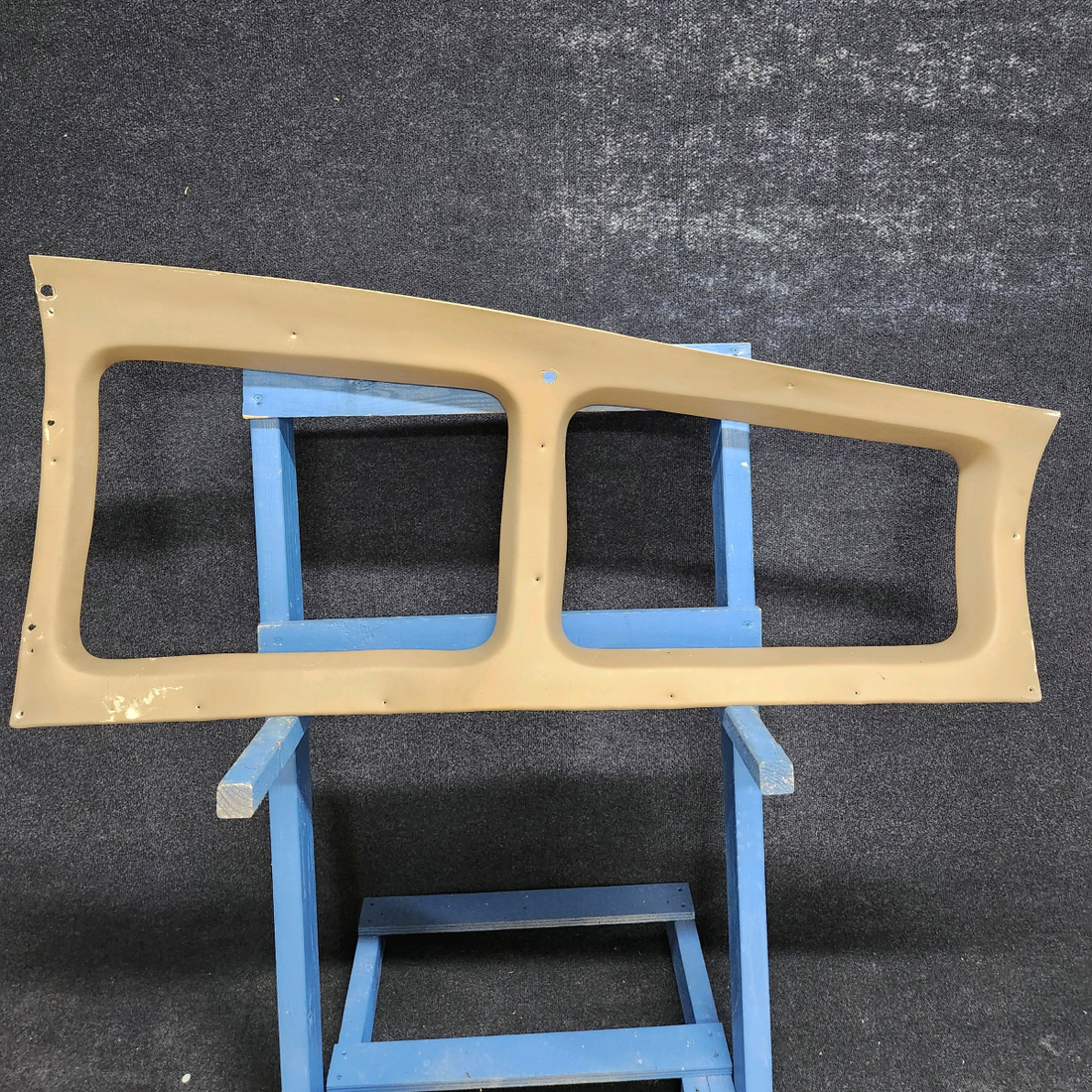 Used aircraft parts for sale, 169-534092-14 Beechcraft C23 SUNDOWNER MOLDING 2ND AND 3RD WINDOW RIGHT SIDE