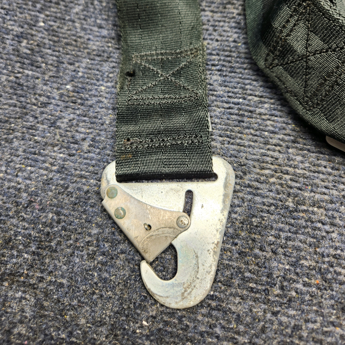 Used aircraft parts for sale, FDC-5900-150-2 Davis Aircraft Products Mooney M20J SEATBELT MOONEY REAR SEAT (BLACK)