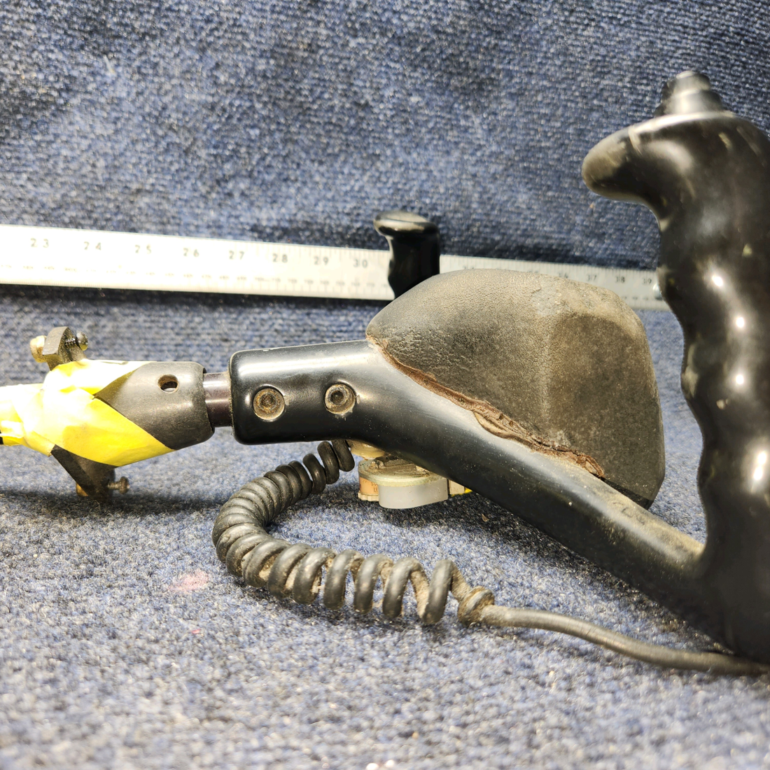 Used aircraft parts for sale, 0513260-4 Cessna 172RG Pilot Control Wheel PILOT