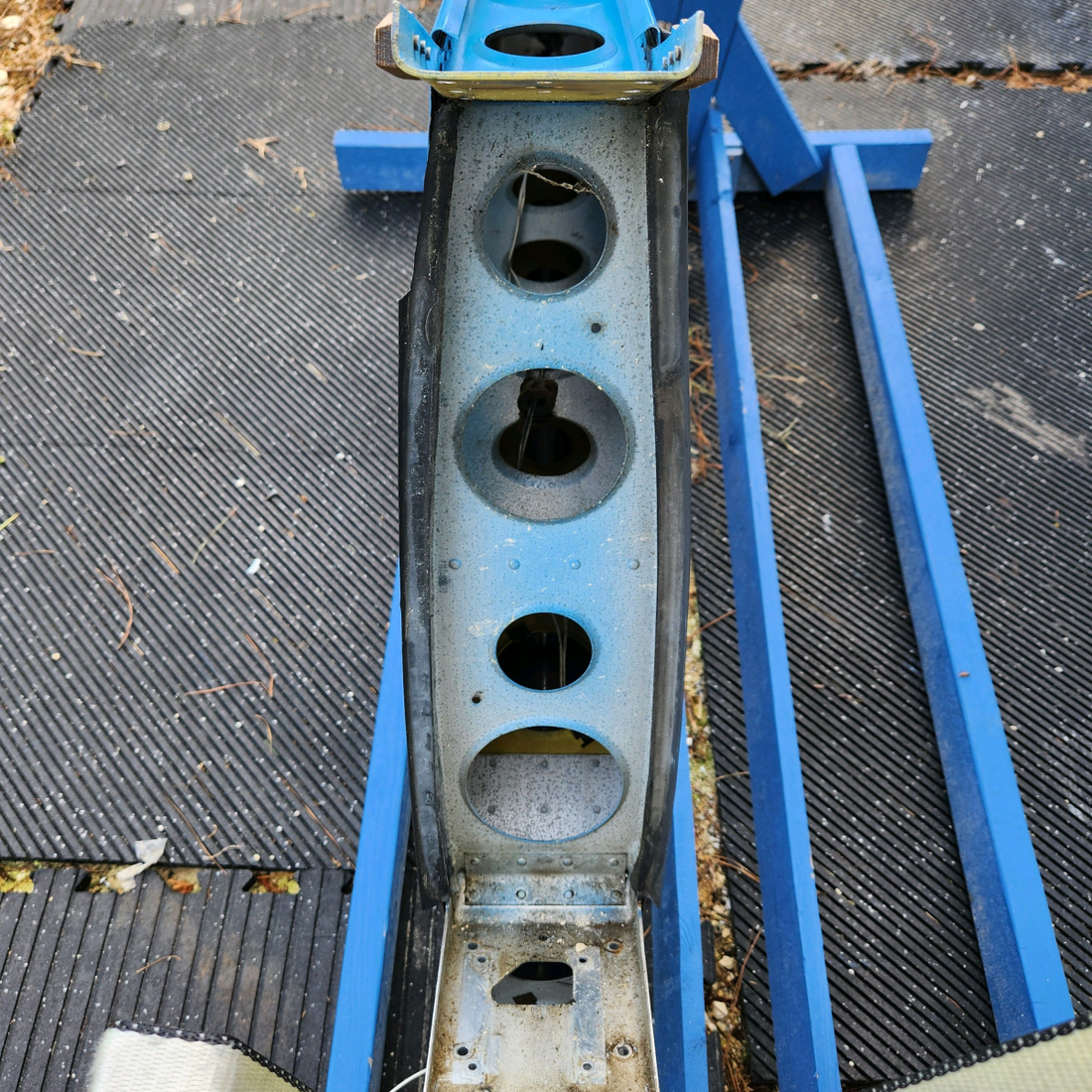 Used aircraft parts for sale, 169-640000-651 Beechcraft C23 SUNDOWNER VERTICAL STABILIZER