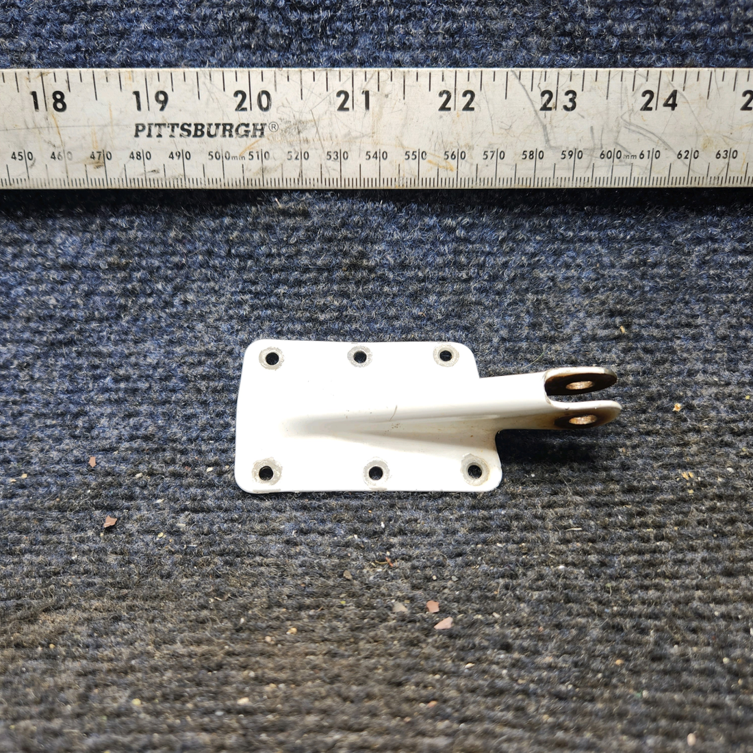 Used aircraft parts for sale, 66913-000 Piper PA28-235 Cabin Door Hinge Upper
