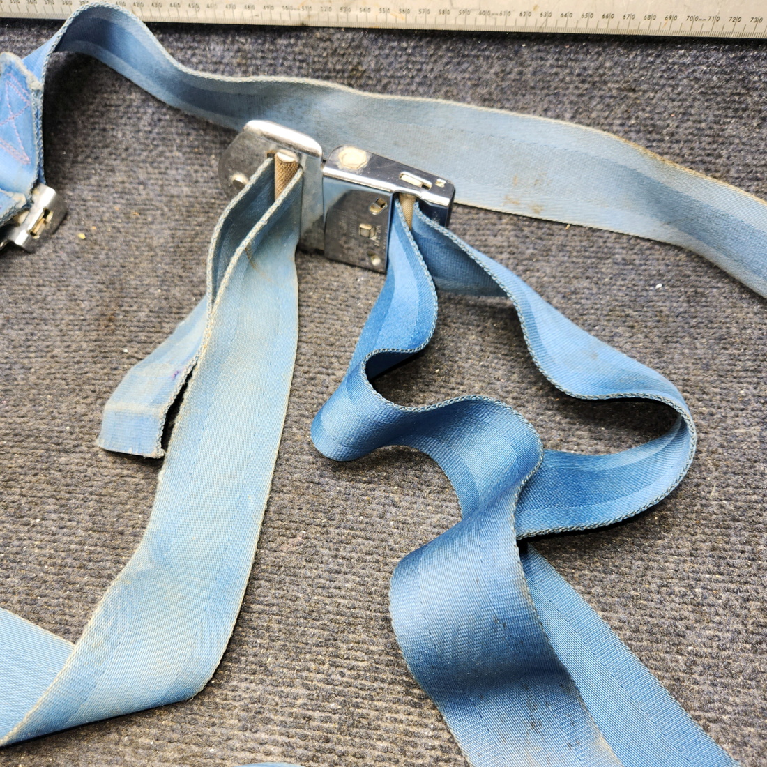 Used aircraft parts for sale, S-2275-JJ-3 / S-1746-JJ-42 CESSNA 172K Seatbelt Assembly LH or RH w Shoulder Strap and Fastener "SEE PHOTOS" BLUE