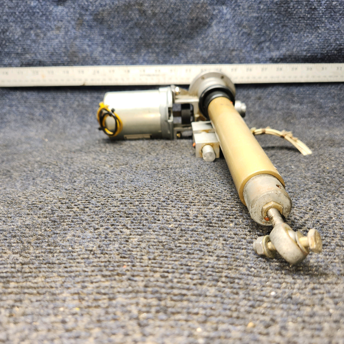 Used aircraft parts for sale, 750097-009,750105-1 Mooney M20J Flap Actuator Assy with Motor - 12V