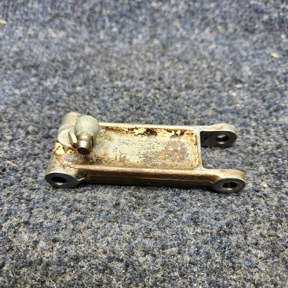 Used aircraft parts for sale, 35-825035 BEECHCRAFT F35 NOSE WHEEL STEERING LINK ASSY
