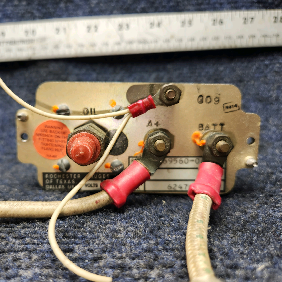 Used aircraft parts for sale, C669560-0101 Rochester Cessna 172RG AMMETER-OIL PRESSURE CLUSTER 21-32V