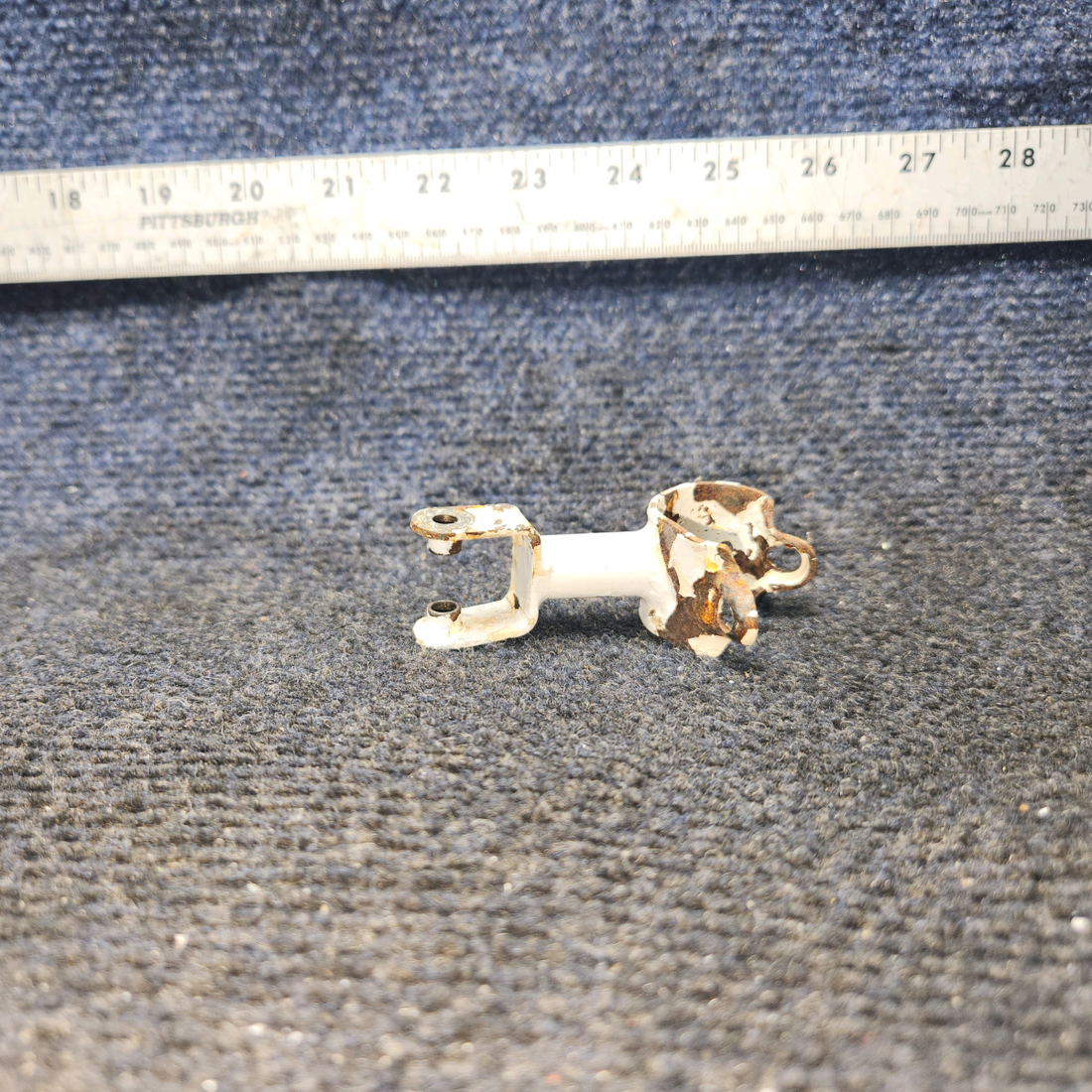 Used aircraft parts for sale, 550015-001 Mooney M20J Suport Main Landing Gear Rear