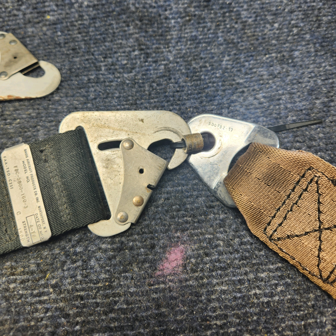 Used aircraft parts for sale, FDC-5900-160-3 Mooney M20K DAVIS AIRCRAFT PRODUCTS SEATBELT W SHOULDER STRAP-FDC-7275-8-1