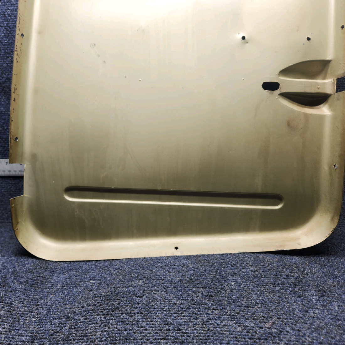 Used aircraft parts for sale, 0715079-7 CESSNA 172K BAGGAGE DOOR COVER
