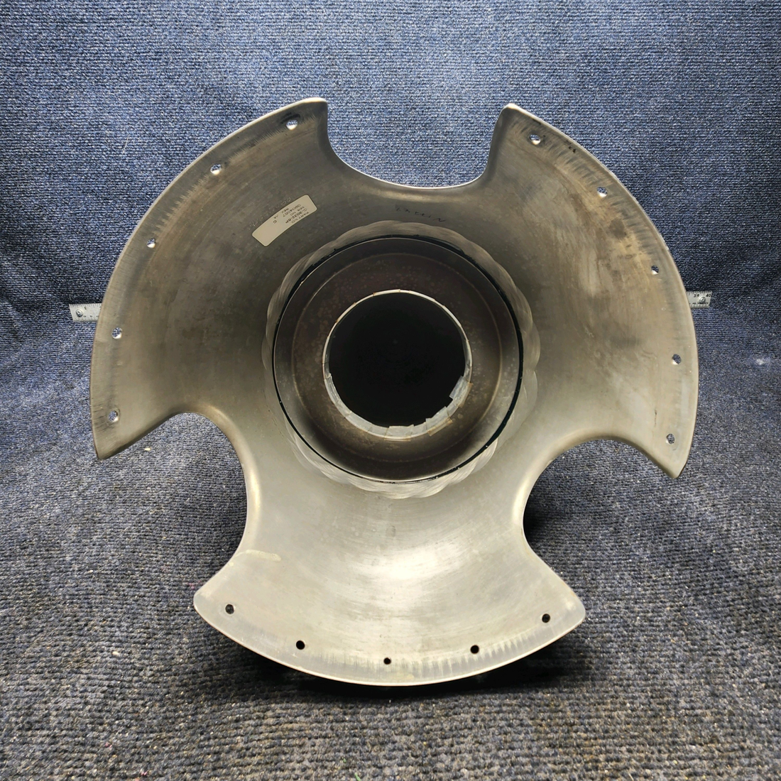 Used aircraft parts for sale, C3532-5P Beechcraft F33A HARTZELL 3 BLADE SIMITAR SPINNER DOME (60 HRS SINCE NEW)