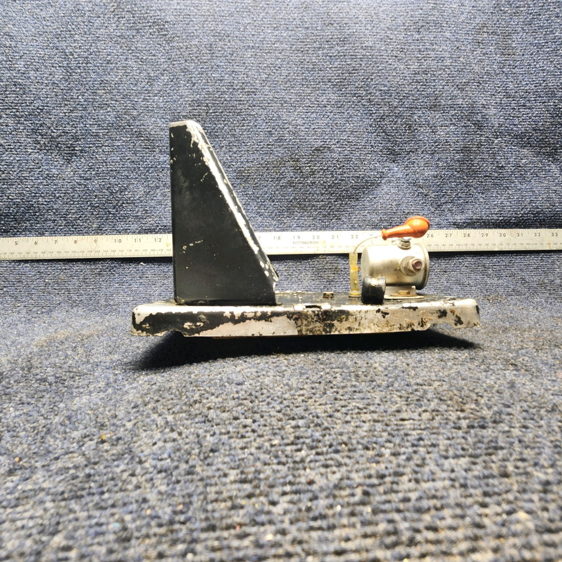 Used aircraft parts for sale, 800178-501 Mooney M20J BATTERY BOX LID