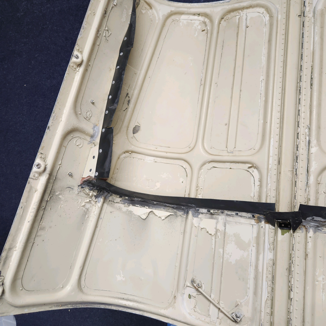 Used aircraft parts for sale, 35-910160 BEECHCRAFT F35 ENGINE COWLING ASSY W/ CENTER HINGE