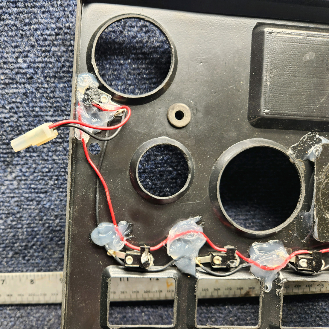Used aircraft parts for sale, 0513390-9 CESSNA 172K ENGINE INSTRUMENT COVER RH W/ EIGHT POST LIGHTS -LIGHTED
