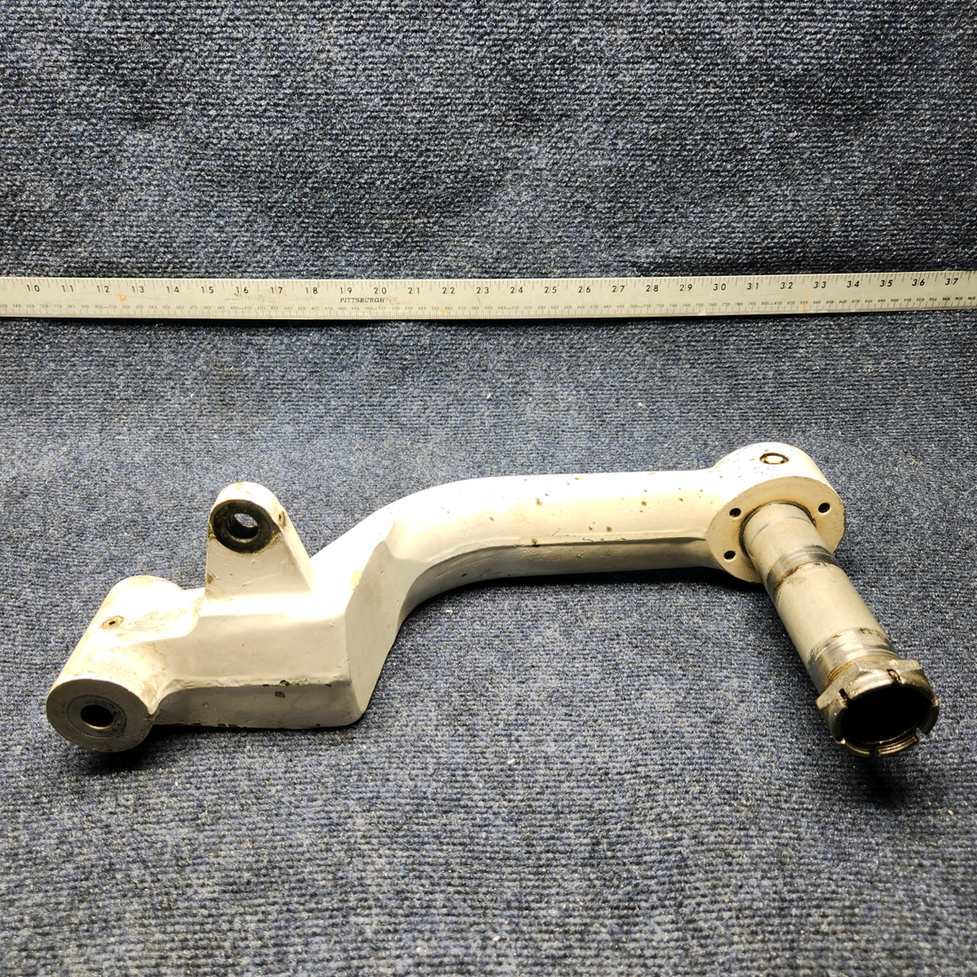 Used aircraft parts for sale, 169-810000-613 Beechcraft C23 SUNDOWNER NOSE,  MAIN LANDING GEAR FORK AND AXLE ASSEMBLY LH