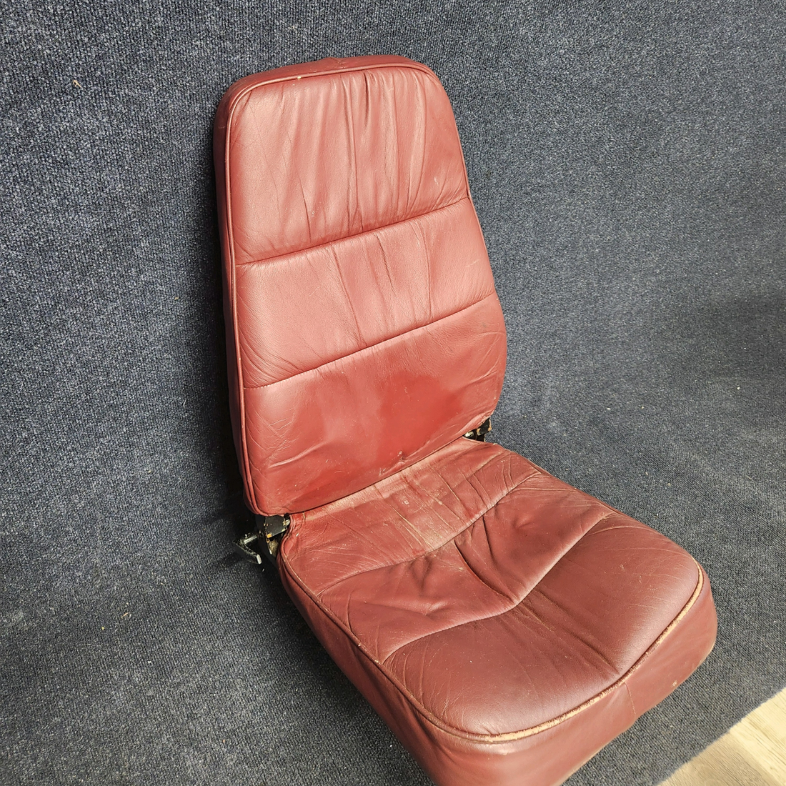Used aircraft parts for sale, 79479-012 Piper PA32RT-300 PASSENGER SEAT REAR LH