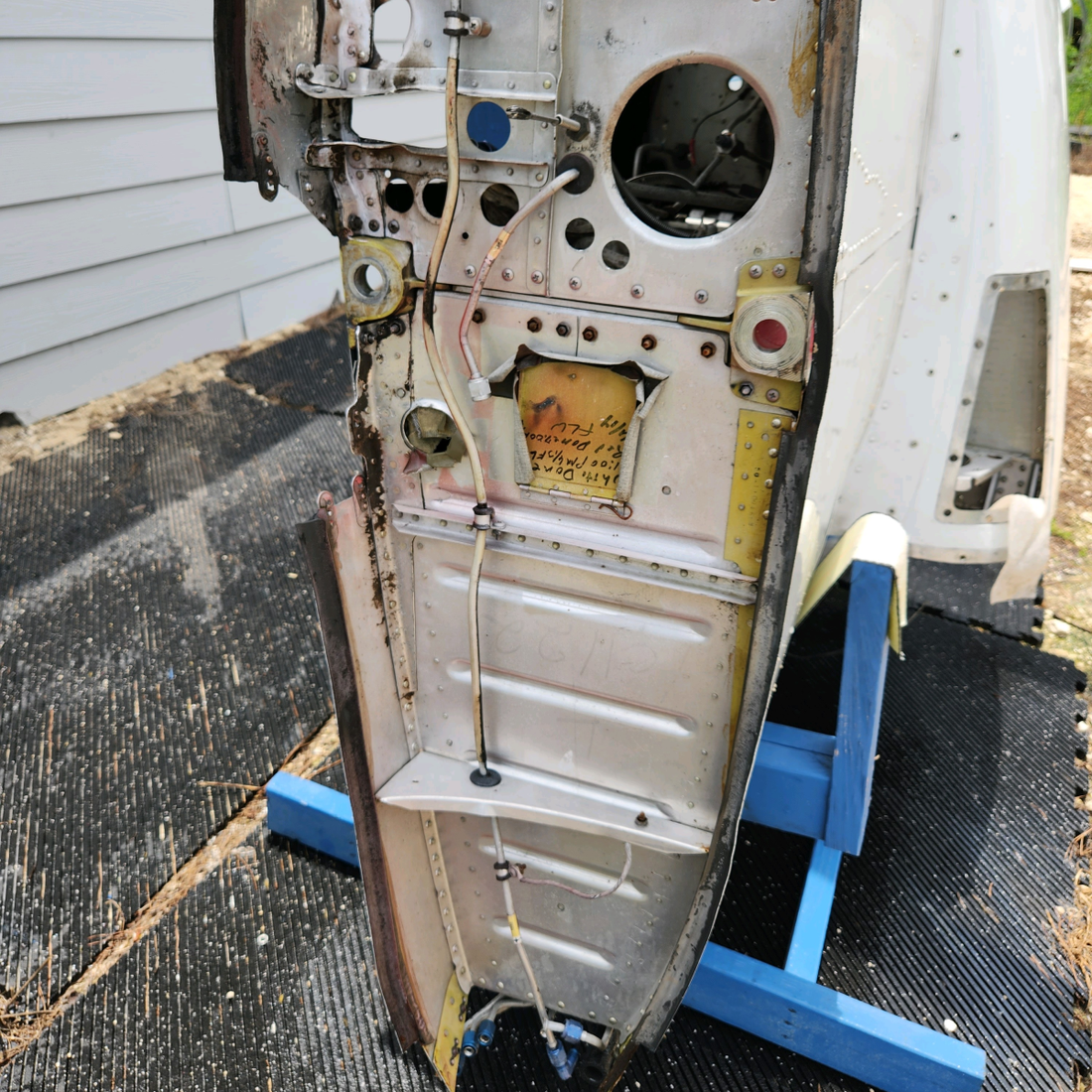 Used aircraft parts for sale, 96-110005-609 BEECHCRAFT 95-55B LH WING ASSY-"SEE PHOTOS FOR DETAIL" - SOLD COMPLETE OR PARTS OF WING.