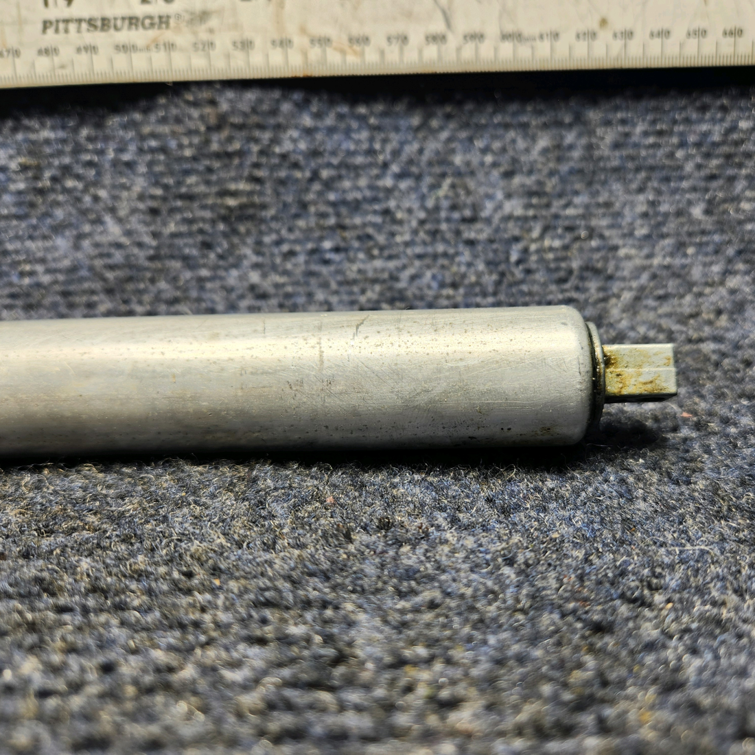 Used aircraft parts for sale, 10650 CESSNA 172K FLAP ACTUATOR CYLINDER ASSEMBLY