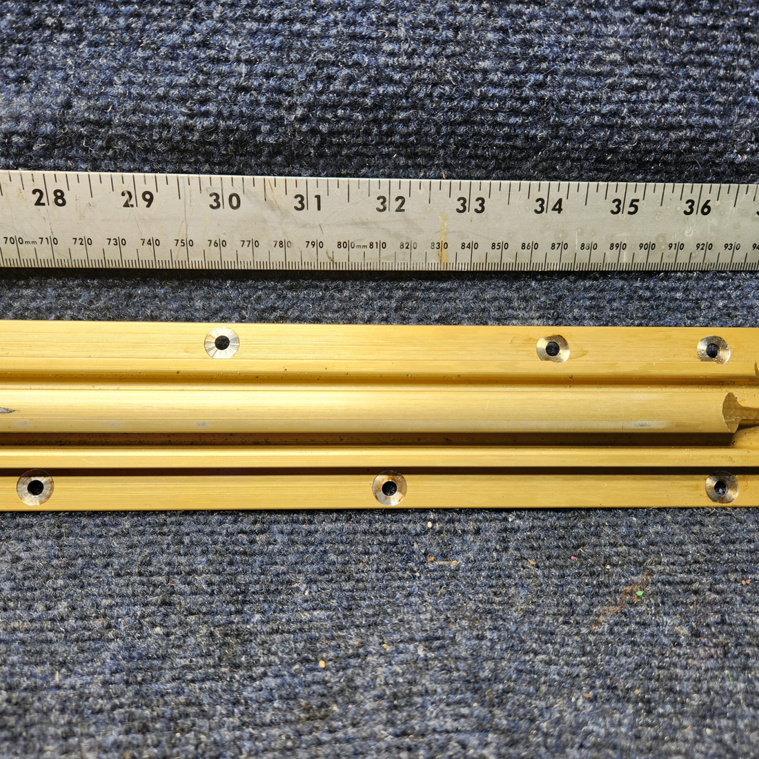 Used aircraft parts for sale, 0511240-7 CESSNA 172K OUTBOARD SEAT RAIL LH