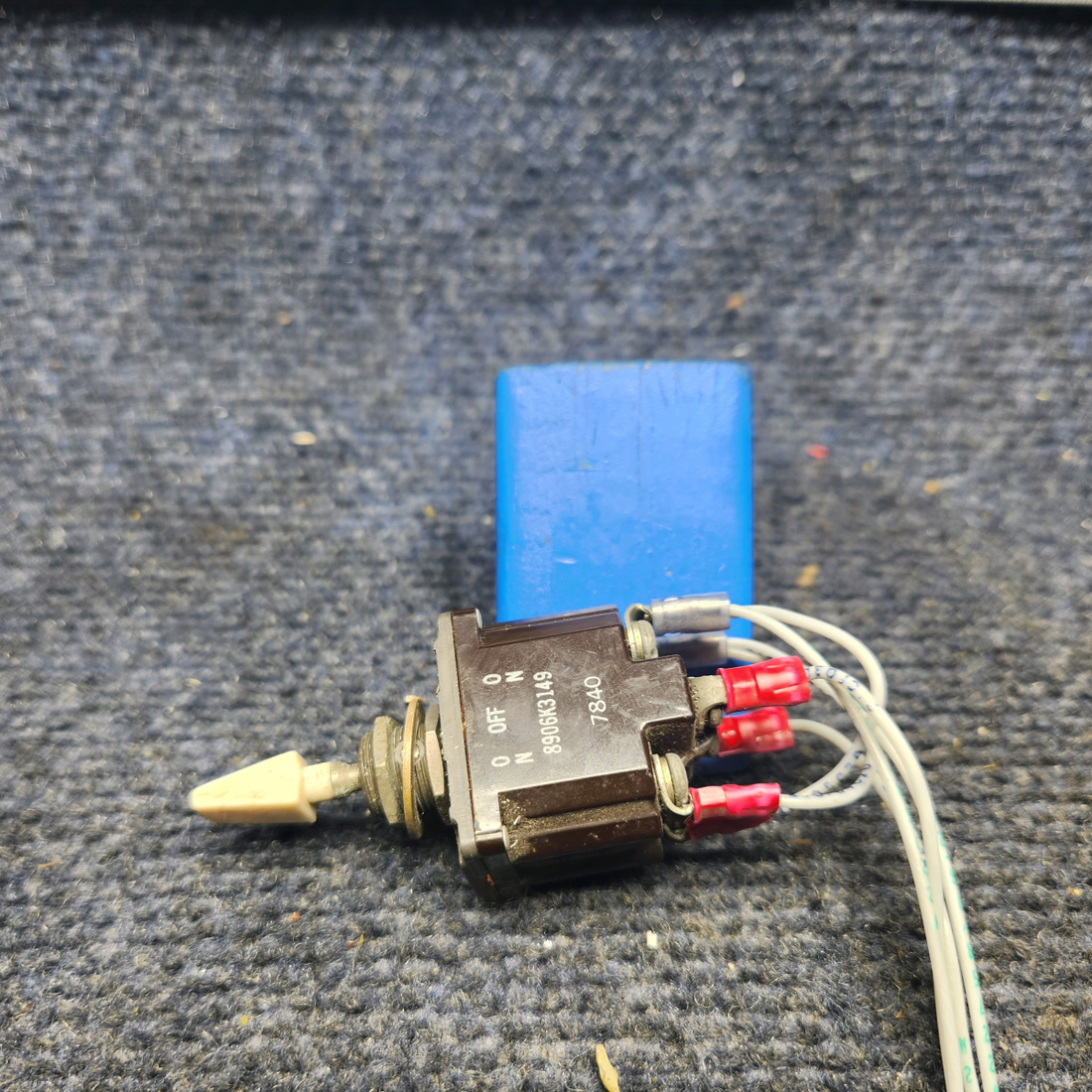 Used aircraft parts for sale, 8906K3149 Mooney M20K CUTLER HAMMER TOGGLE FLAP SWITCH