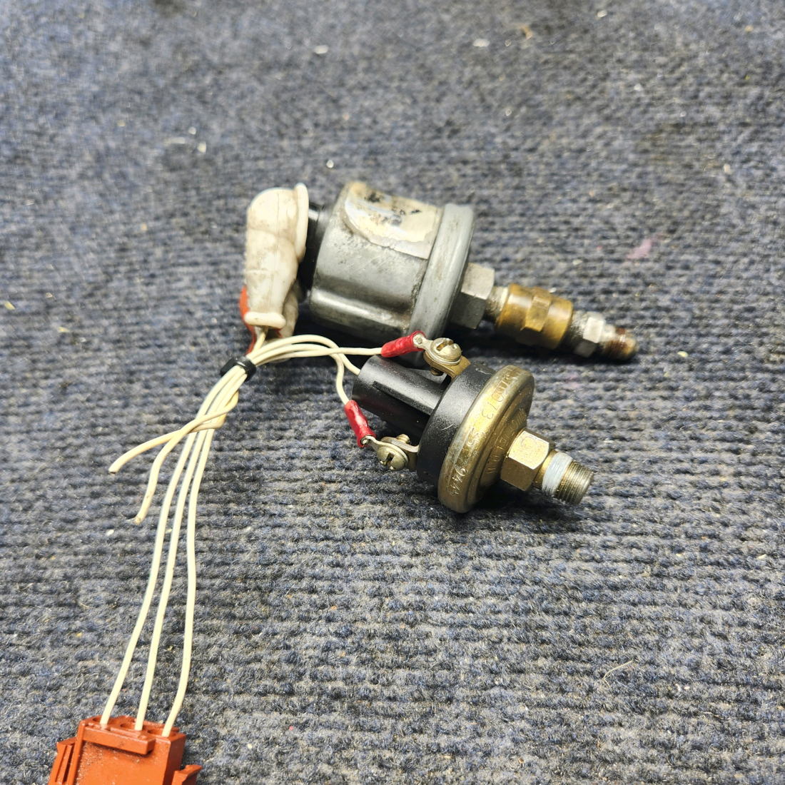 Used aircraft parts for sale, S-76073-35 PIPER PA28-161 Warrior III HOBBS CORP VALVE SOLENOID ASSEMBLY