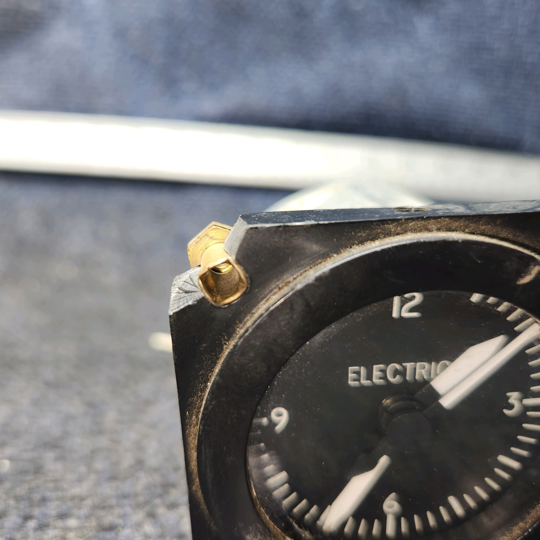 Used aircraft parts for sale, 613-2508 Borg Piper PA28-161 Instruments Electric Clock