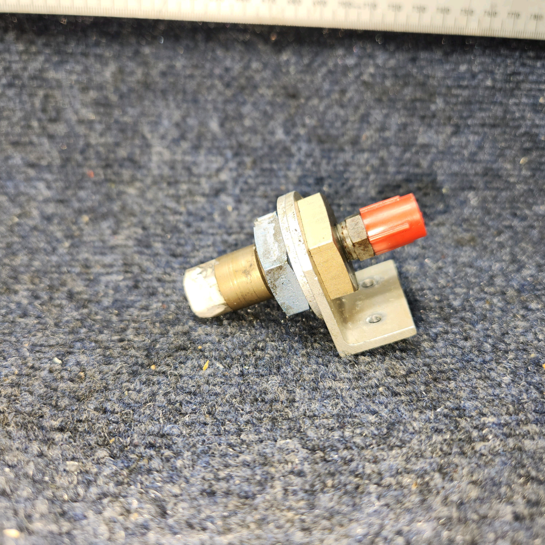 Used aircraft parts for sale, 0750624-13 Cessna 172RG Fuel Stainer Drain