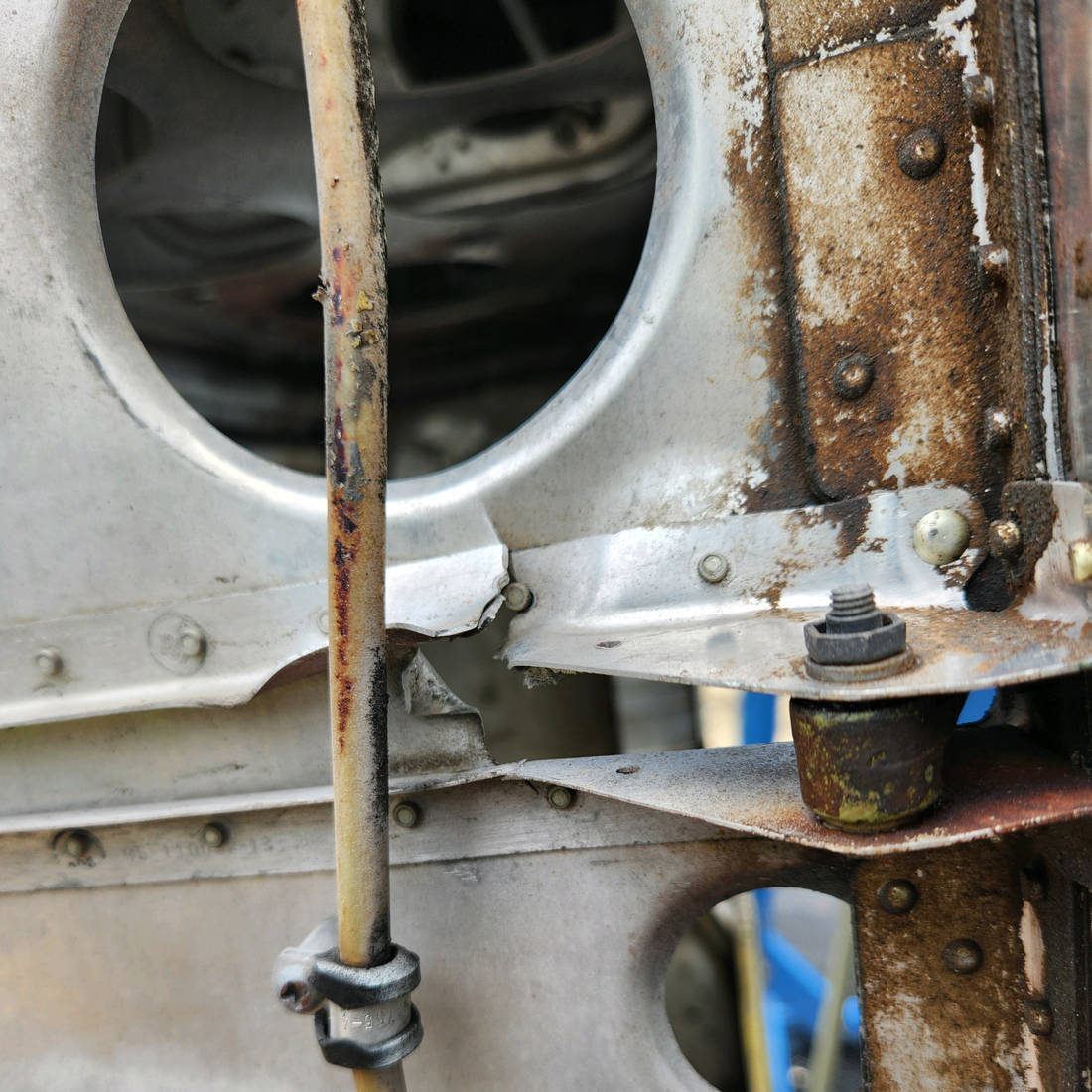 Used aircraft parts for sale, 96-110005-610 BEECHCRAFT 95-55B RH WING ASSY-"SEE PHOTOS FOR DETAIL" - SOLD COMPLETE OR PARTS OF WING.