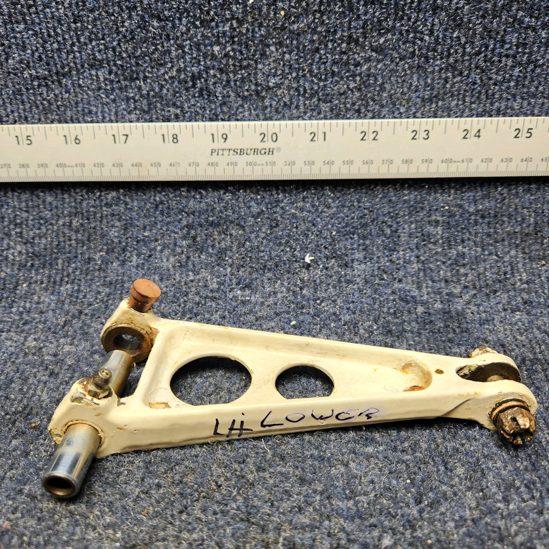 Used aircraft parts for sale, 45-815015-6 BEECHCRAFT F35 MAIN GEAR TORQUE LINK ASSY LOWER