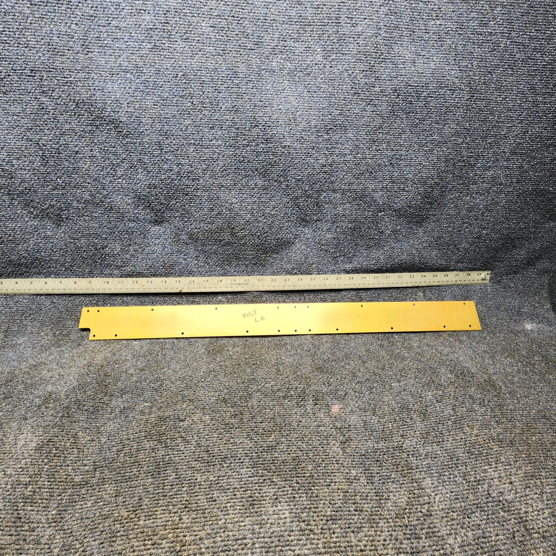 Used aircraft parts for sale, 0511240-7 CESSNA 172K OUTBOARD SEAT RAIL LH