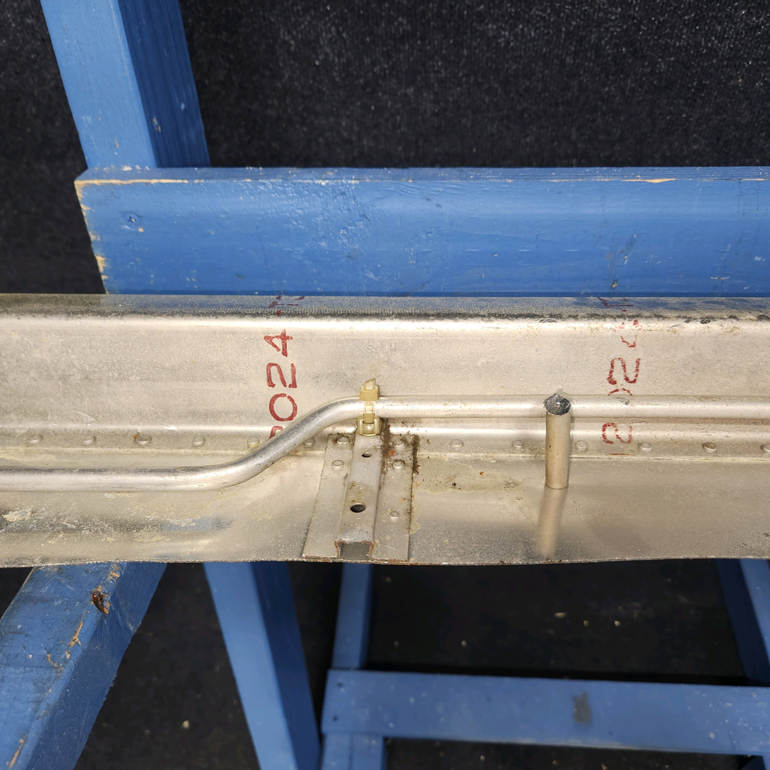 Used aircraft parts for sale, 0511162-5 CESSNA 172K FUSELAGE CENTER SECTION FWD SPAR