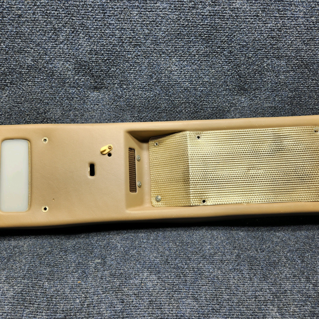 Used aircraft parts for sale, 169-364031-1 Beechcraft C23 SUNDOWNER SPEAKER & LIGHT INSTALLATION CABIN OVERHEAD