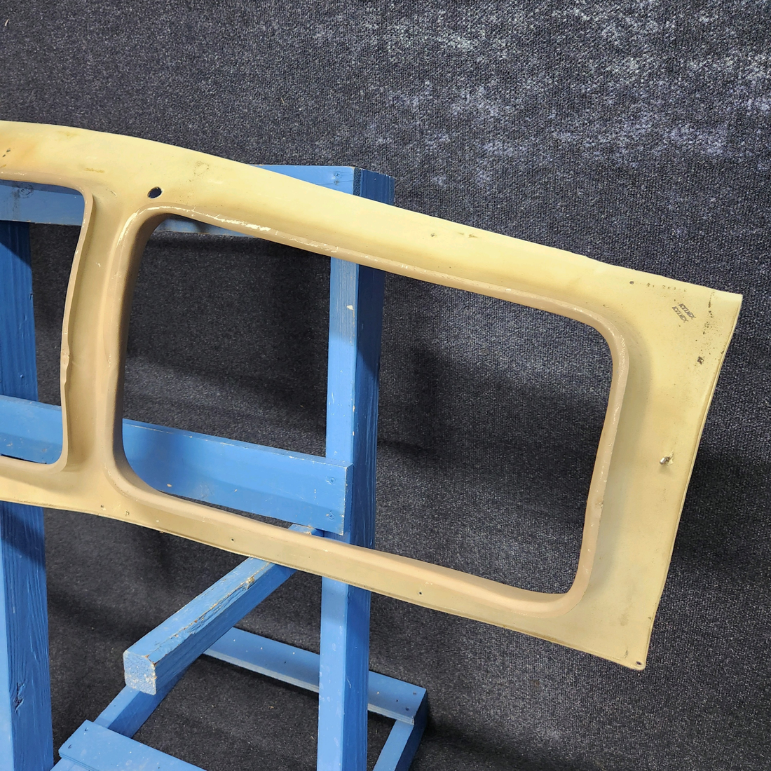 Used aircraft parts for sale, 169-534092-13 Beechcraft C23 SUNDOWNER MOLDING 2ND AND 3RD WINDOW LEFT SIDE