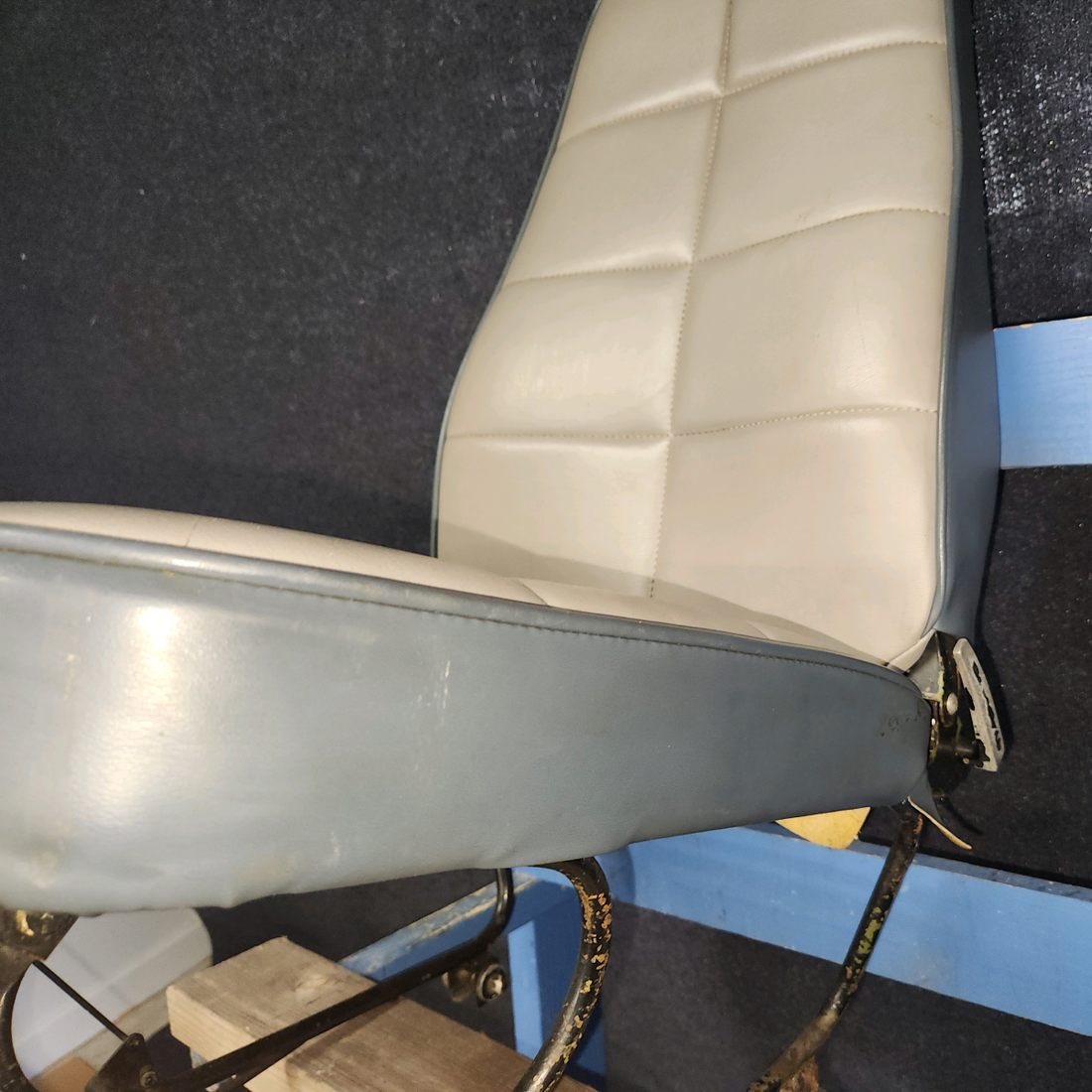 Used aircraft parts for sale, 79337-022 Piper PA28-161 Copilot Seat Assy Front - RH