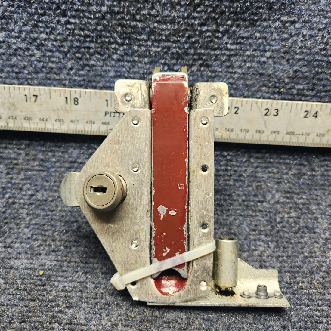 Used aircraft parts for sale, 310300-501 , 301294-501 Mooney M20J DOOR LATCH AND HOUSING ASSEMBLY