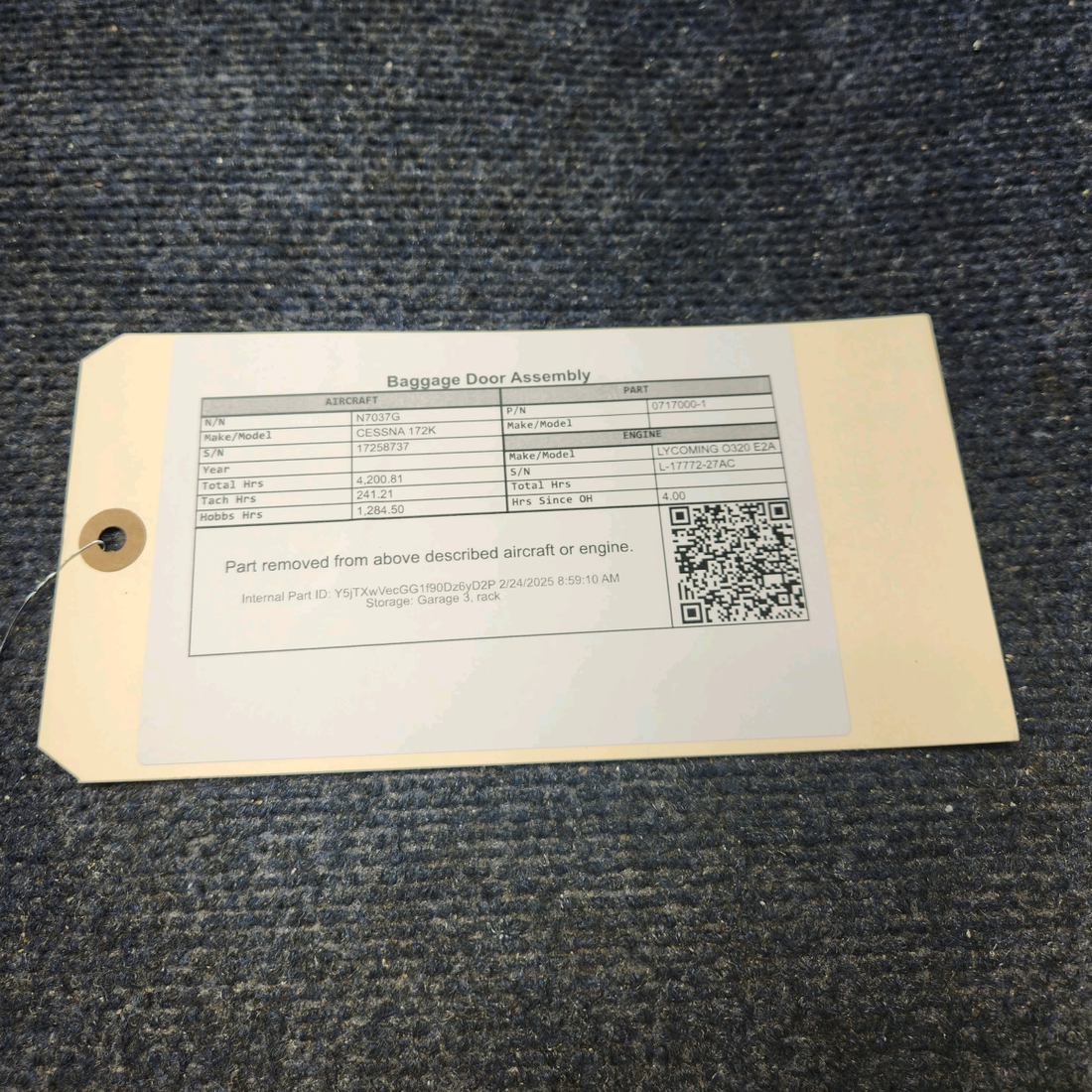 Used aircraft parts for sale, 0717000-1 CESSNA 172K BAGGAGE DOOR ASSEMBLY