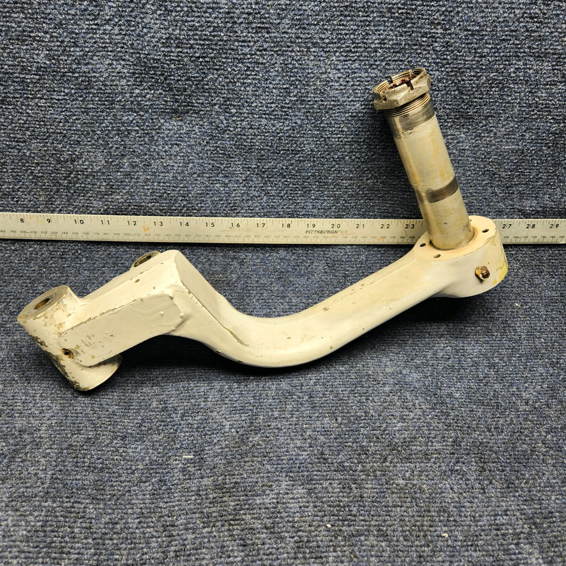 Used aircraft parts for sale, 169-810000-613 Beechcraft C23 SUNDOWNER NOSE,  MAIN LANDING GEAR FORK AND AXLE ASSEMBLY LH