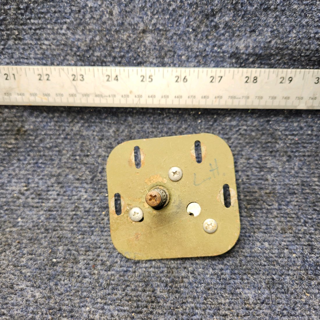 Used aircraft parts for sale, 1217046-11 Cessna 172RG PLATE ASSEMBLY BASE L/H