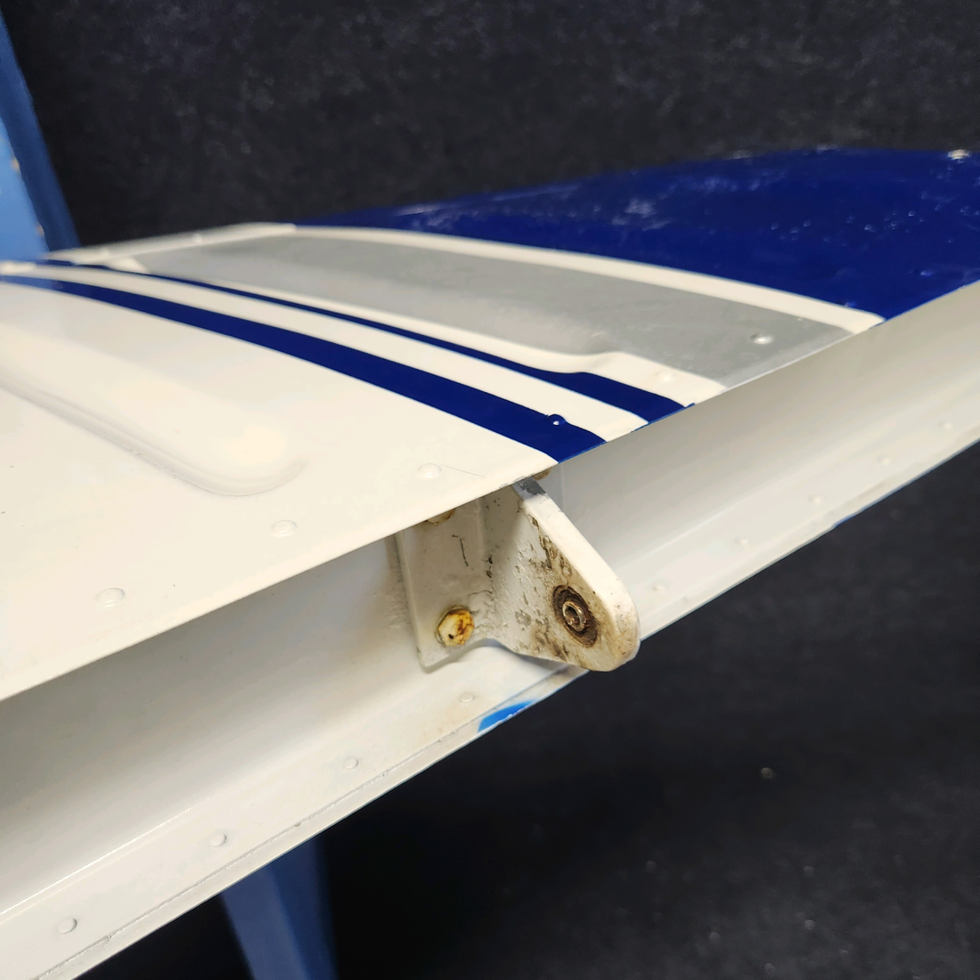Used aircraft parts for sale, 63500-008 PIPER PA28-140 VERTICAL FIN ASSEMBLY