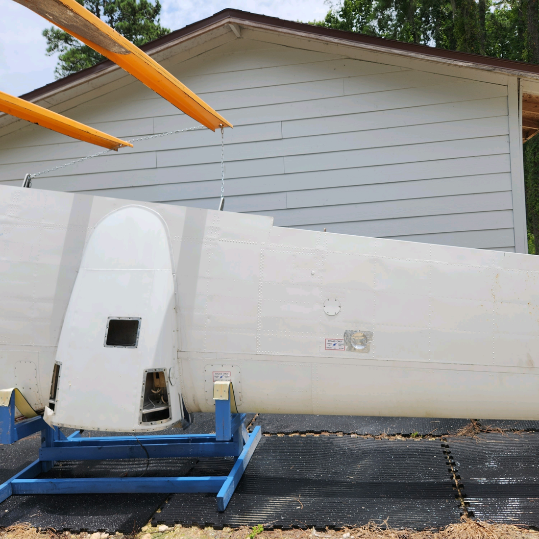 Used aircraft parts for sale, 96-110005-609 BEECHCRAFT 95-55B LH WING ASSY-"SEE PHOTOS FOR DETAIL" - SOLD COMPLETE OR PARTS OF WING.