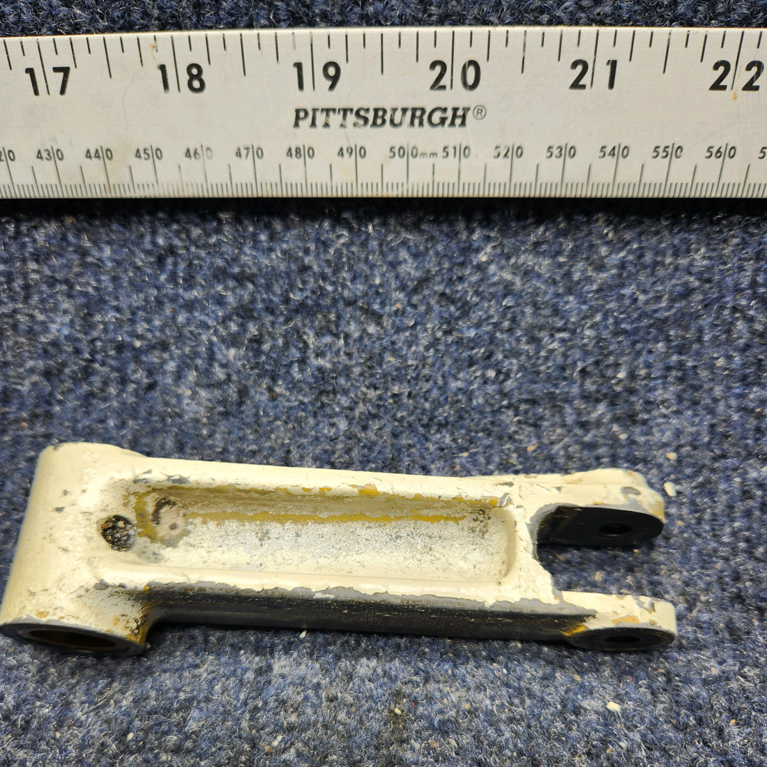 Used aircraft parts for sale, 35-825052 BEECHCRAFT F35 STEERING ROD IDLER ARM ASSY