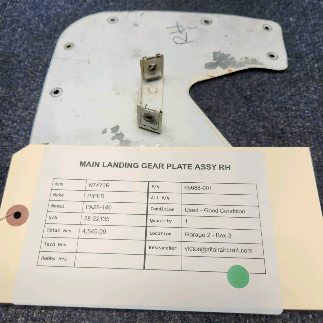 Used aircraft parts for sale, 65688-001 PIPER PA28-140 MAIN LANDING GEAR PLATE ASSY RH