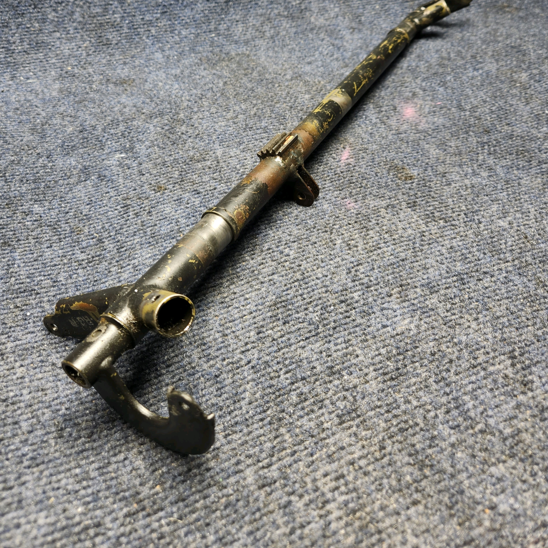 Used aircraft parts for sale, 2467001-2 CESSNA C172RG BAR WELD ASSY RUDDER CO-PILOT / RH