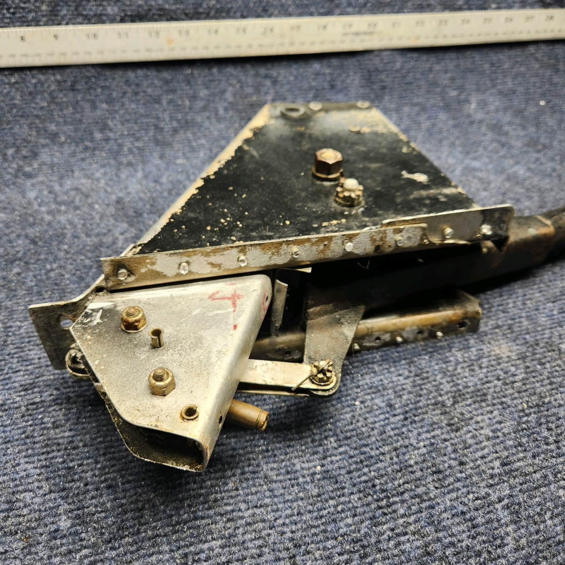 Used aircraft parts for sale, 169-524000-603 Beechcraft C23 SUNDOWNER FLAP CONTROL ASSEMBLY W/ HANDLE