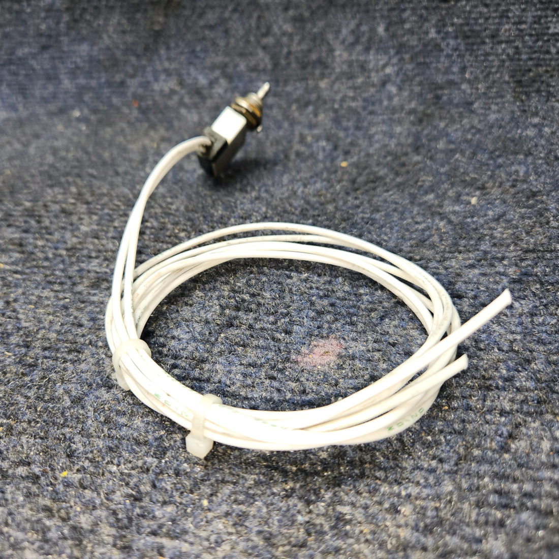 Used aircraft parts for sale, S1377-2 Cessna 172RG Nose Gear Squat Switch