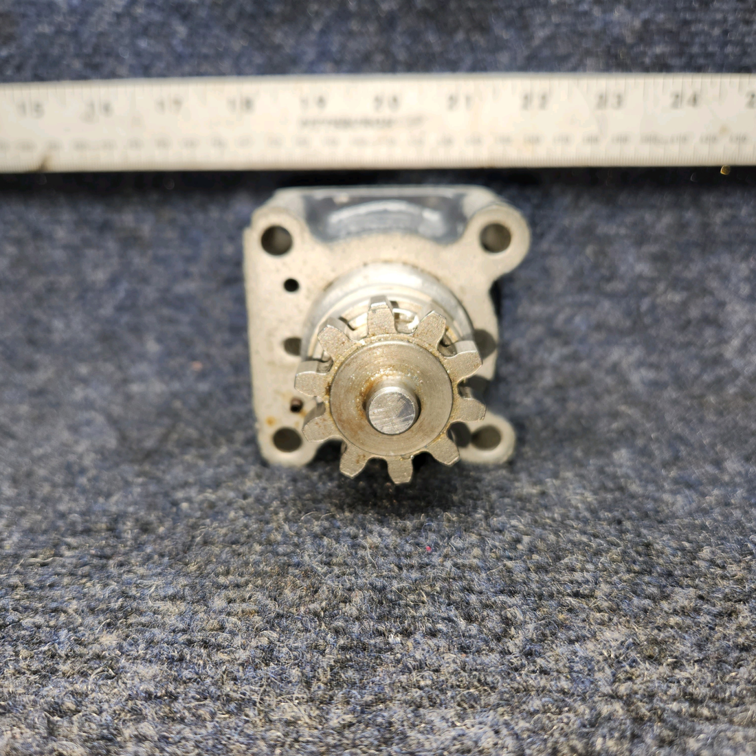 Used aircraft parts for sale, 61098 , 72970 CESSNA 172K PUMP ADAPTER AND GEAR ASSEMBLY
