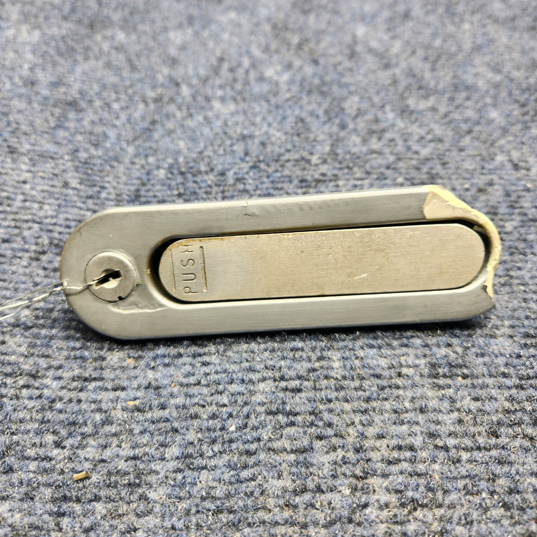 Used aircraft parts for sale, H2532-6 Beechcraft C23 SUNDOWNER CABIN DOOR LATCH ASSEMBLY RH W/ KEY